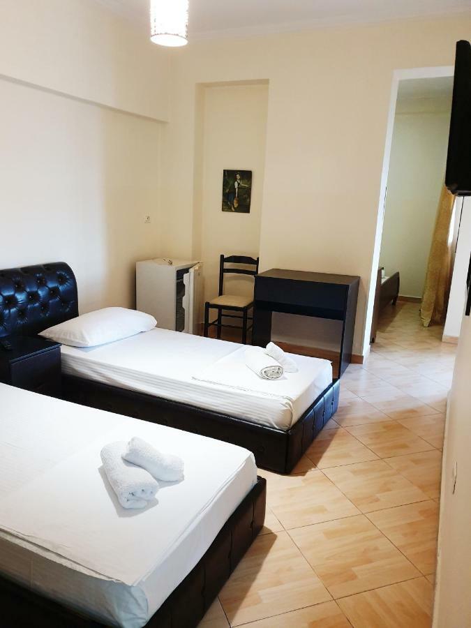 Guesthouse Central Sarande - 777 Ngoại thất bức ảnh